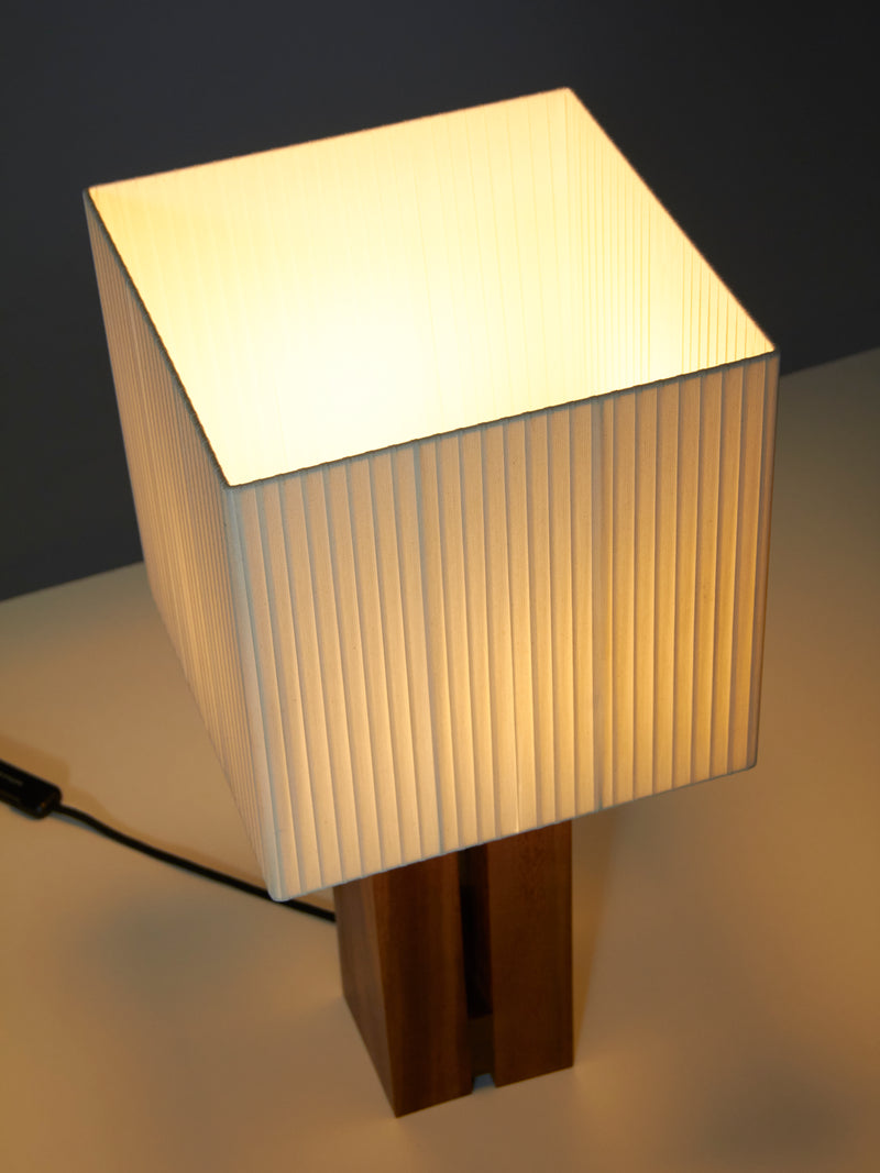 Sólida table lamp