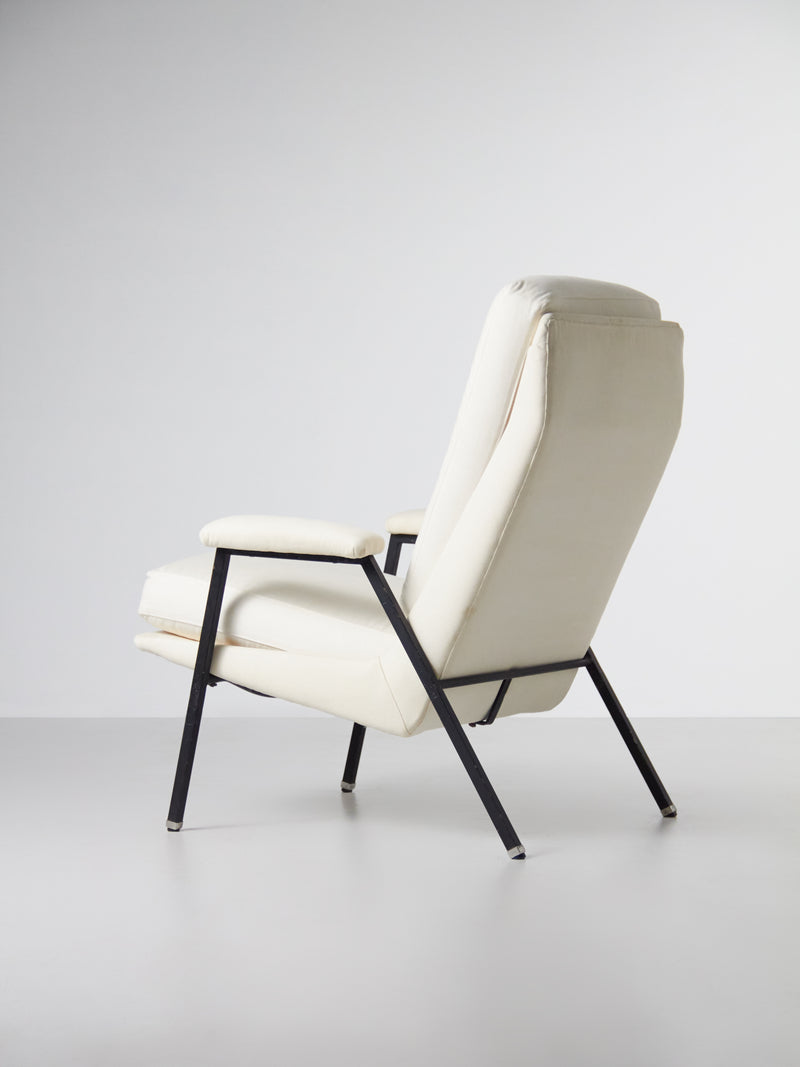 White Upholstered Lounge Chair
