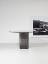 Mesa de comedor de metal, madera y vidrio