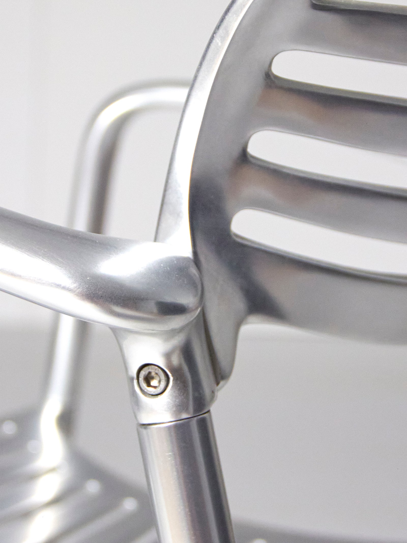 Jorge Pensi 'Toledo' Armchair in Aluminium