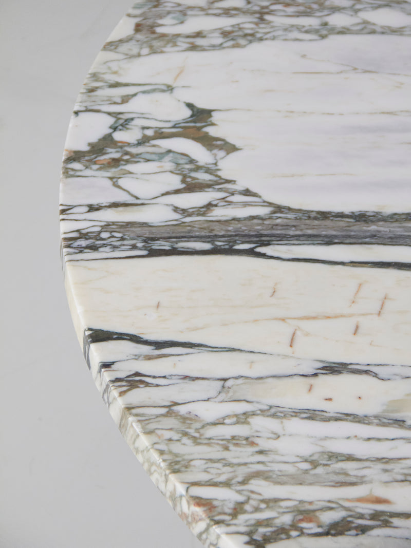 Taula de centre de marbre i fusta